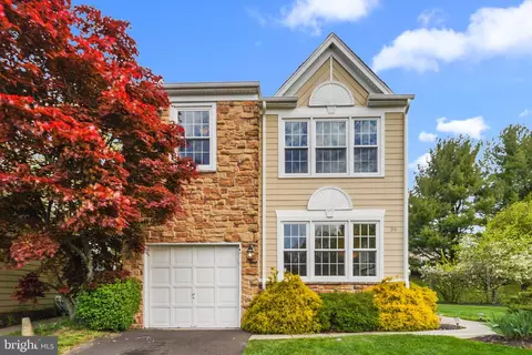 39 Hunters Way, Newtown, PA 18940