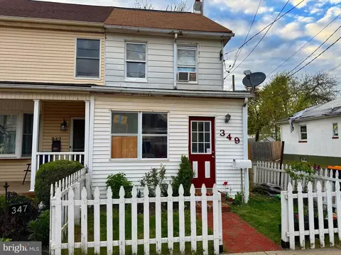 349 Main St, Tullytown, PA 19007