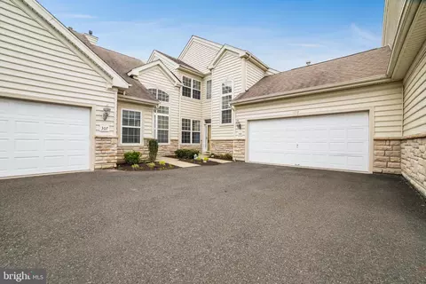 308 Eaton Ct, Warrington, PA 18976