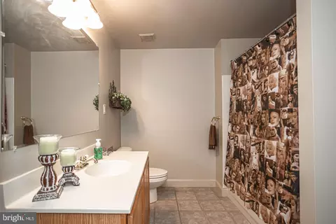 Bath - 2709 Dillon Dr, Jamison, PA 18929 photo 4 of 4