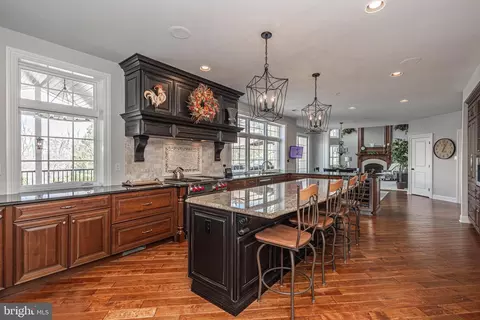 Kitchen - 2709 Dillon Dr, Jamison, PA 18929 photo 4 of 10