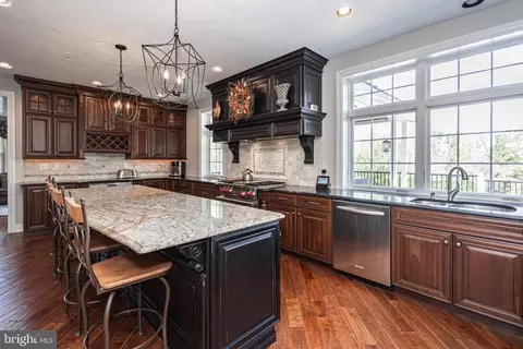 Kitchen - 2709 Dillon Dr, Jamison, PA 18929 photo 2 of 10