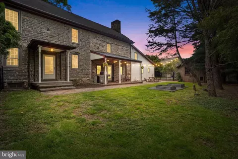 1721 Powderhorn Dr, Newtown, PA 18940