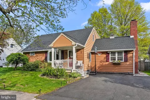 321 Osborne Ave, Morrisville, PA 19067