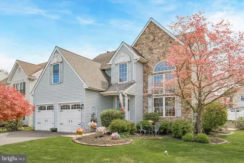 4216 Sir Andrew Cir, Doylestown, PA 18902