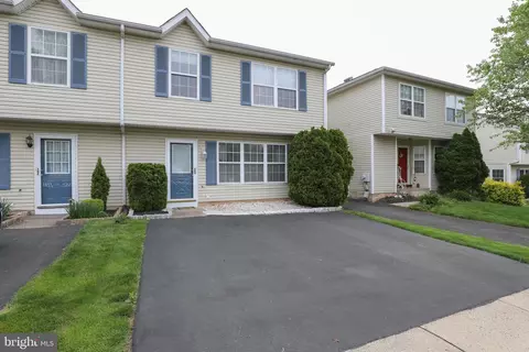 133 Megan Cir, Chalfont, PA 18914