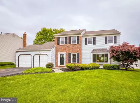 57 Trappe Ln, Langhorne, PA 19047