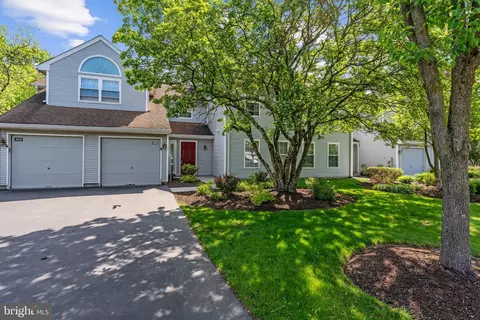 464 Cedar Hollow Dr, Yardley, PA 19067