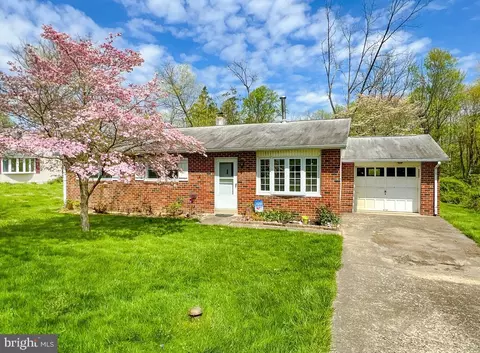 112 Trevose Rd, Feasterville Trevose, PA 19053