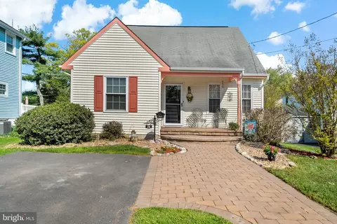 76 Holly Ave, Langhorne, PA 19047