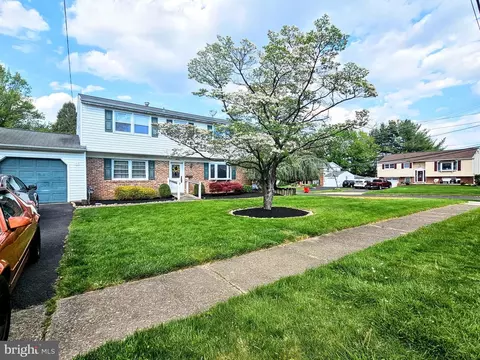 1405 Hampton Ln, Warminster, PA 18974 photo 6