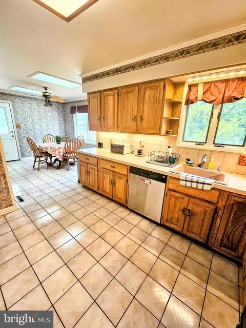 1405 Hampton Ln, Warminster, PA 18974 photo 13