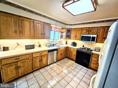 1405 Hampton Ln, Warminster, PA 18974 photo 14