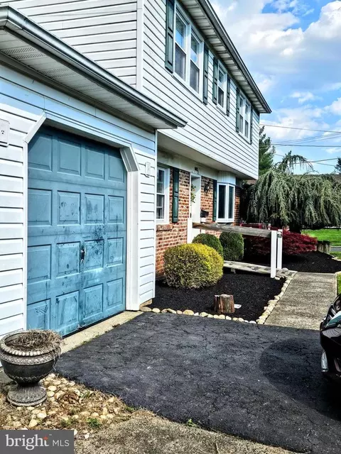 1405 Hampton Ln, Warminster, PA 18974 photo 7