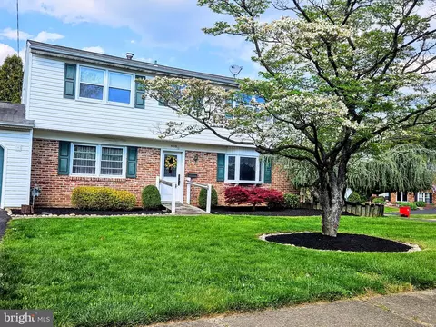 1405 Hampton Ln, Warminster, PA 18974 photo 5