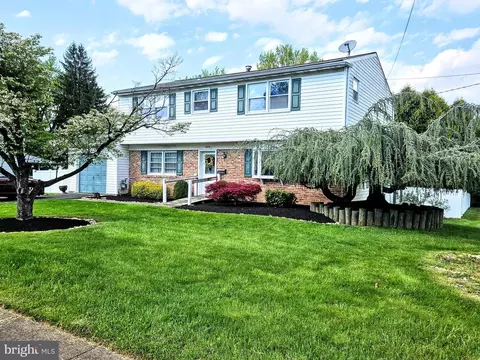 1405 Hampton Ln, Warminster, PA 18974