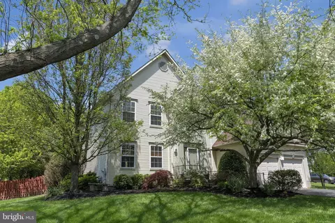3 Snowdrop Pl, Newtown, PA 18940