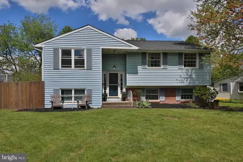230 Hillcrest Dr, Doylestown, PA 18901