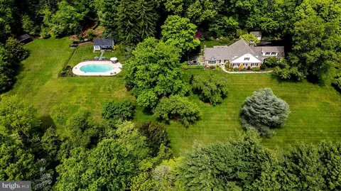 550 Swamp Rd, Doylestown, PA 18901