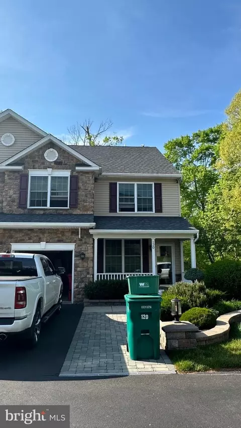 120 Turtle Ct #10, Bensalem, PA 19020