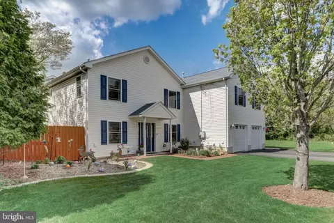 1832 Meadowbrook Rd, Feasterville Trevose, PA 19053
