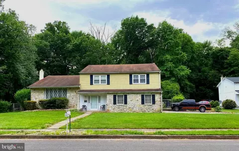 1017 Clemens Ct, Bensalem, PA 19020