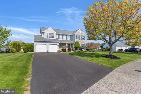 1473 Greenleaf Dr, Warrington, PA 18976