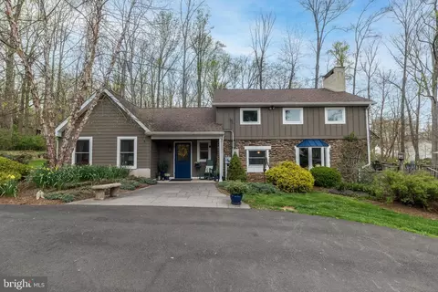 467 Lonely Cottage Rd, Upper Black Eddy, PA 18972