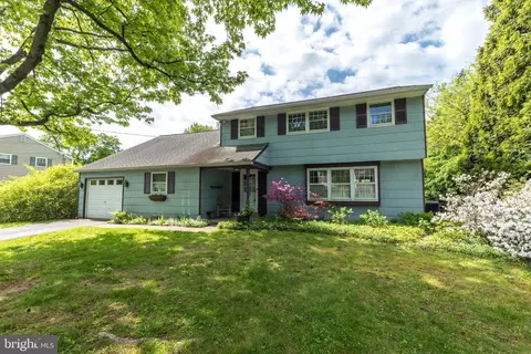 241 Hillcrest Dr, Doylestown, PA 18901