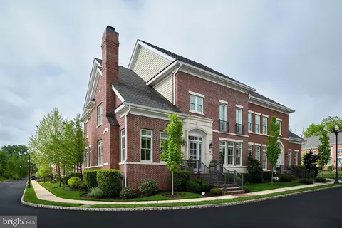 20 Meadowbrook Ct, New Hope, PA 18938