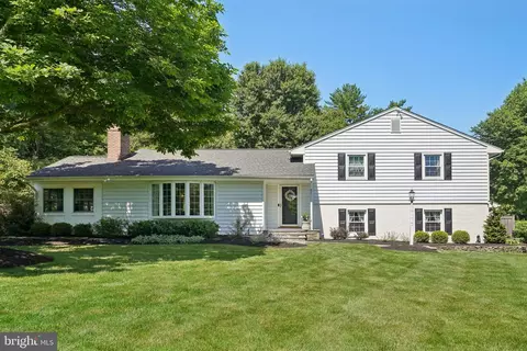 1637 S Crescent Blvd, Yardley, PA 19067