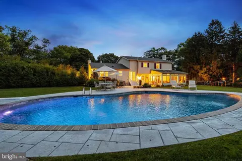 65 Shady Springs Dr, Doylestown, PA 18901