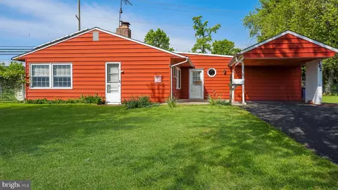 162 Blue Ridge Dr, Levittown, PA 19057