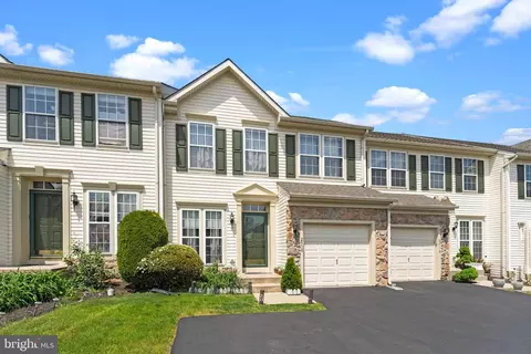 2510 Peachtree Dr, Perkasie, PA 18944