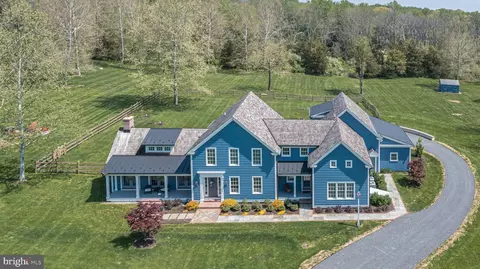 3440 N Sugan Rd, New Hope, PA 18938