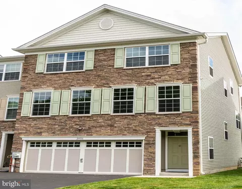 24116 Hickory Ln, Langhorne, PA 19047