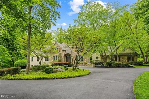 22 Great Hills Rd, New Hope, PA 18938
