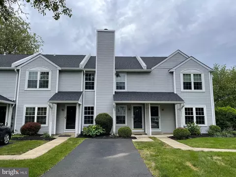 33 Eaton Ct #130, Newtown, PA 18940