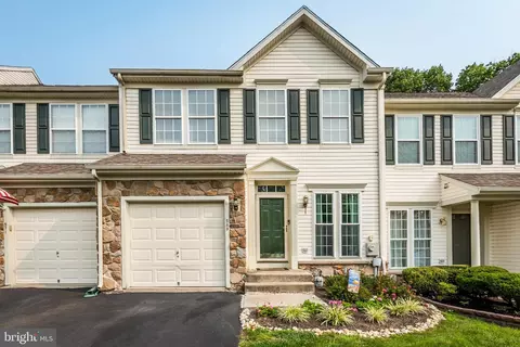 569 Mockingbird Way, Warrington, PA 18976