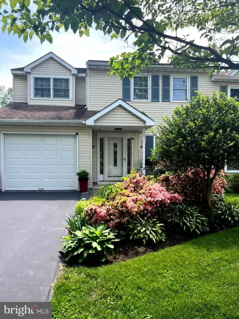 4054 Holly Way, Doylestown, PA 18902