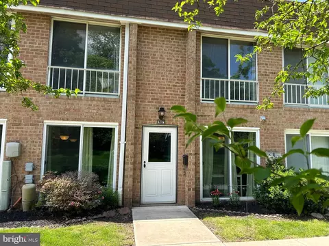 427 Brandywine Ct, Warminster, PA 18974