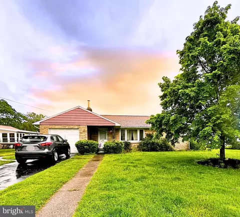 710 Fairmont Rd, Riegelsville, PA 18077