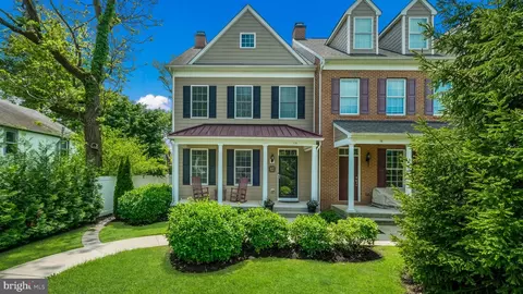 16 Mercer Ave #4, Doylestown, PA 18901