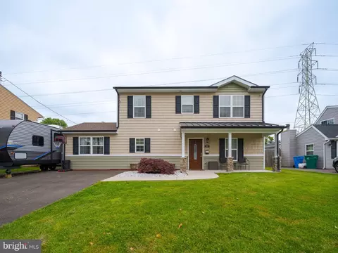 60 Coral Ln, Levittown, PA 19055