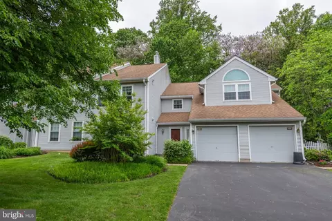 484 Cedar Hollow Dr, Yardley, PA 19067