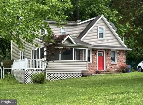 615 Knoll Ave, Langhorne, PA 19047