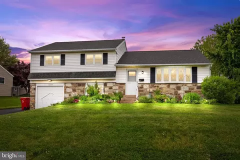 1077 Hilltop Rd, Warminster, PA 18974