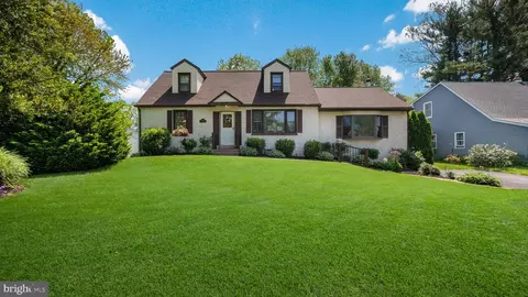 1725 Hope Ave, Bensalem, PA 19020