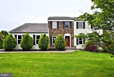 1410 Holly Dr, Perkasie, PA 18944