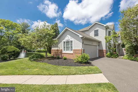 550 Palmer Farm Dr, Yardley, PA 19067